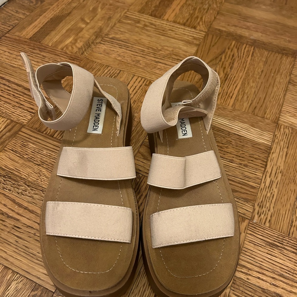 Steve Madden Beige and Cream Sandals